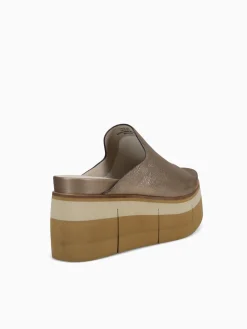 New Naked Feet flow leather Gold