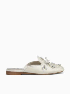 Hot Circus NY by Sam Edelman trish jewel dk. vanilla bean fabric Off White
